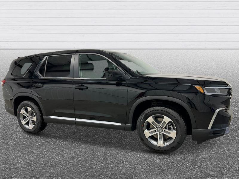 new 2025 Honda Pilot car, priced at $45,434
