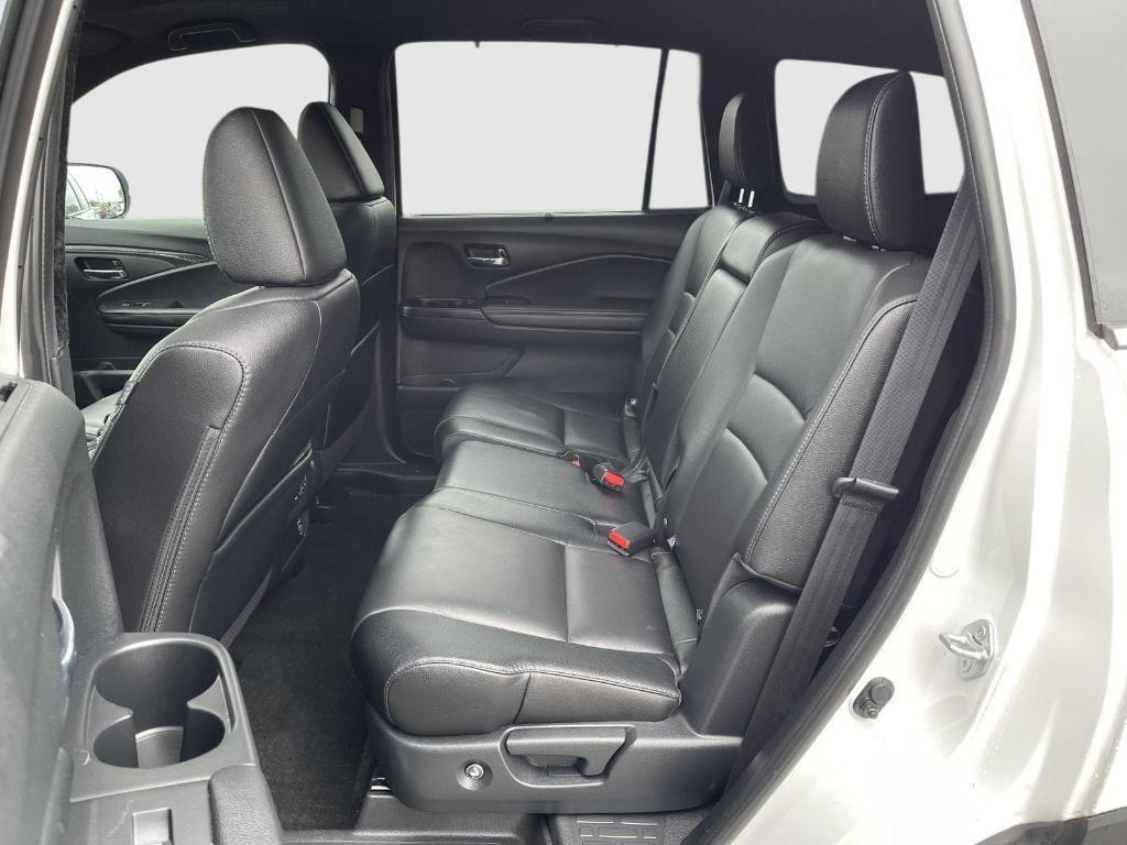 used 2022 Honda Pilot car, priced at $34,910