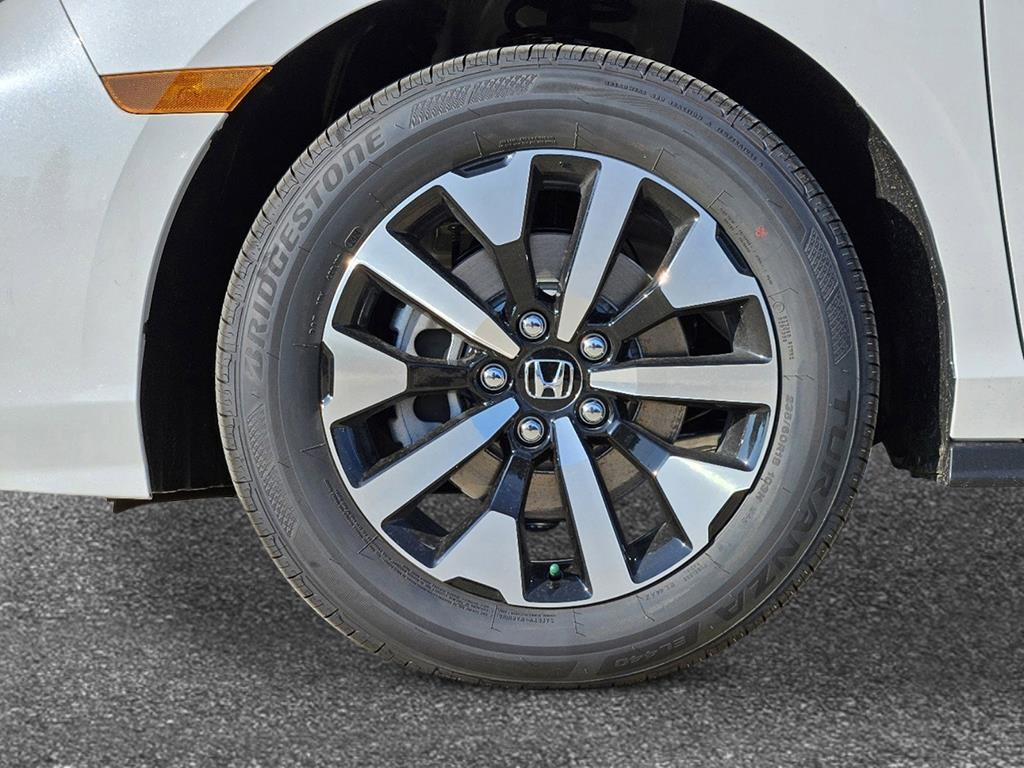 new 2026 Honda Odyssey car, priced at $45,217
