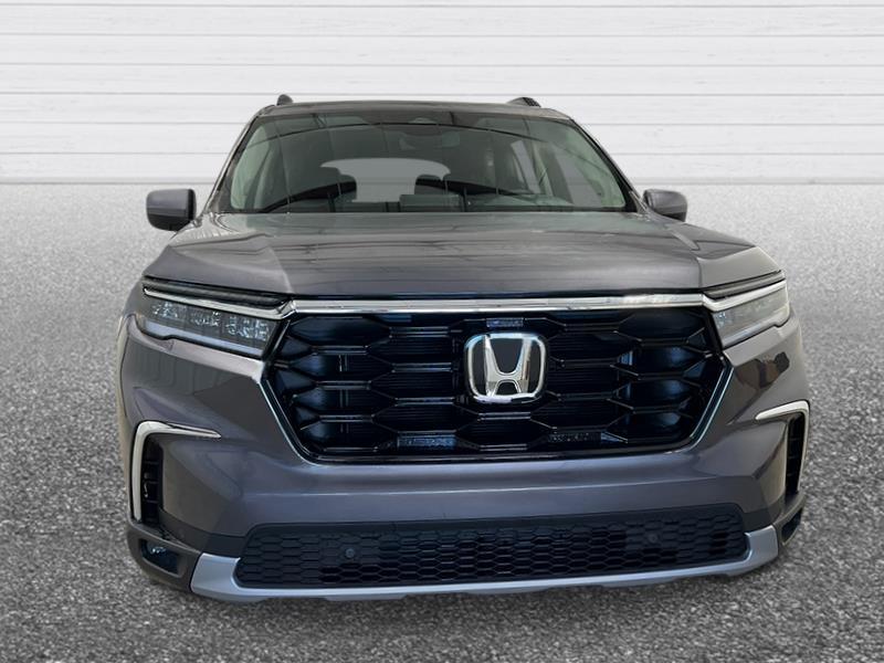 new 2025 Honda Pilot car, priced at $49,975