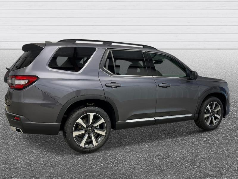 new 2025 Honda Pilot car, priced at $49,975