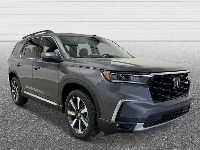 new 2025 Honda Pilot car, priced at $49,975