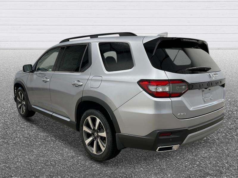 new 2025 Honda Pilot car, priced at $48,540