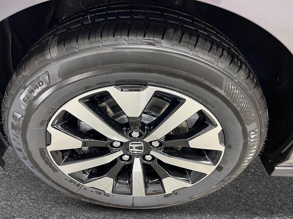 new 2026 Honda Odyssey car, priced at $42,740