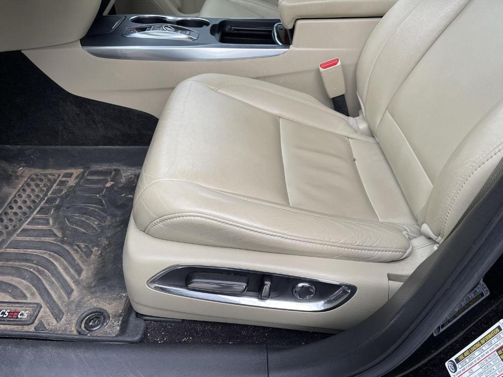 used 2020 Acura MDX car, priced at $25,606