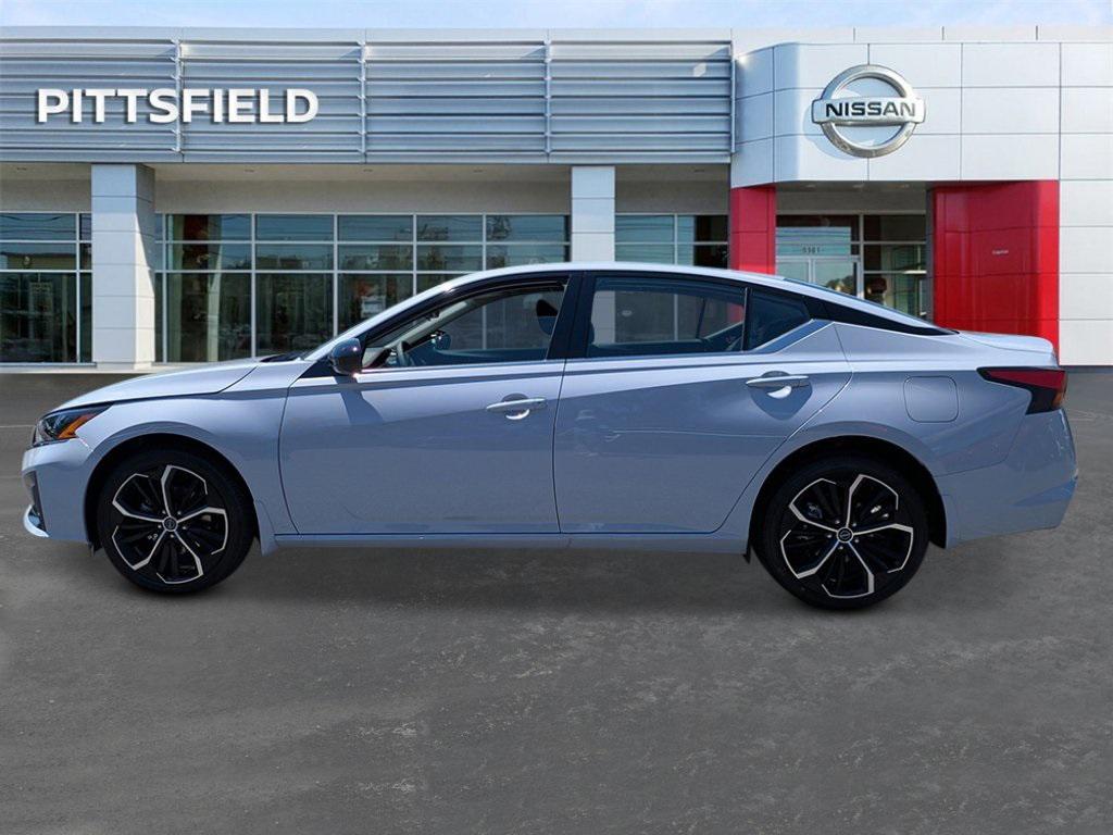 new 2025 Nissan Altima car, priced at $31,050