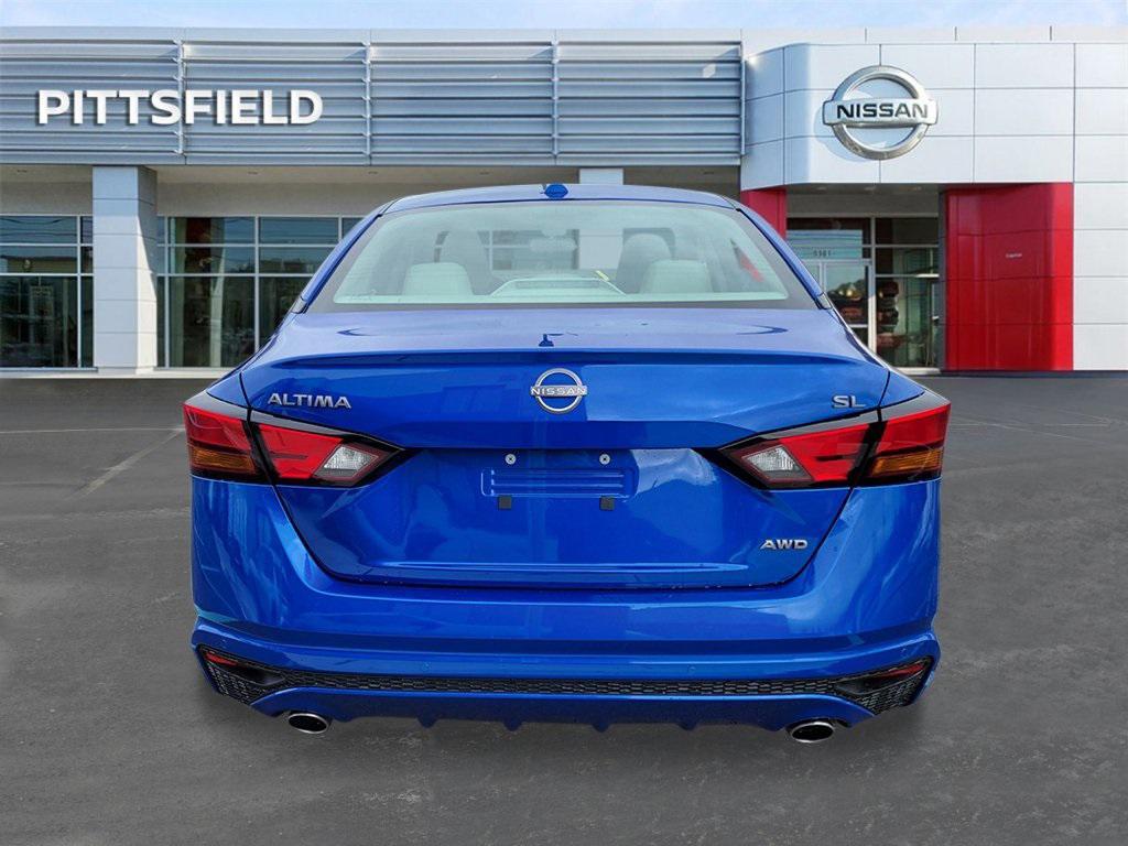 new 2025 Nissan Altima car, priced at $35,511