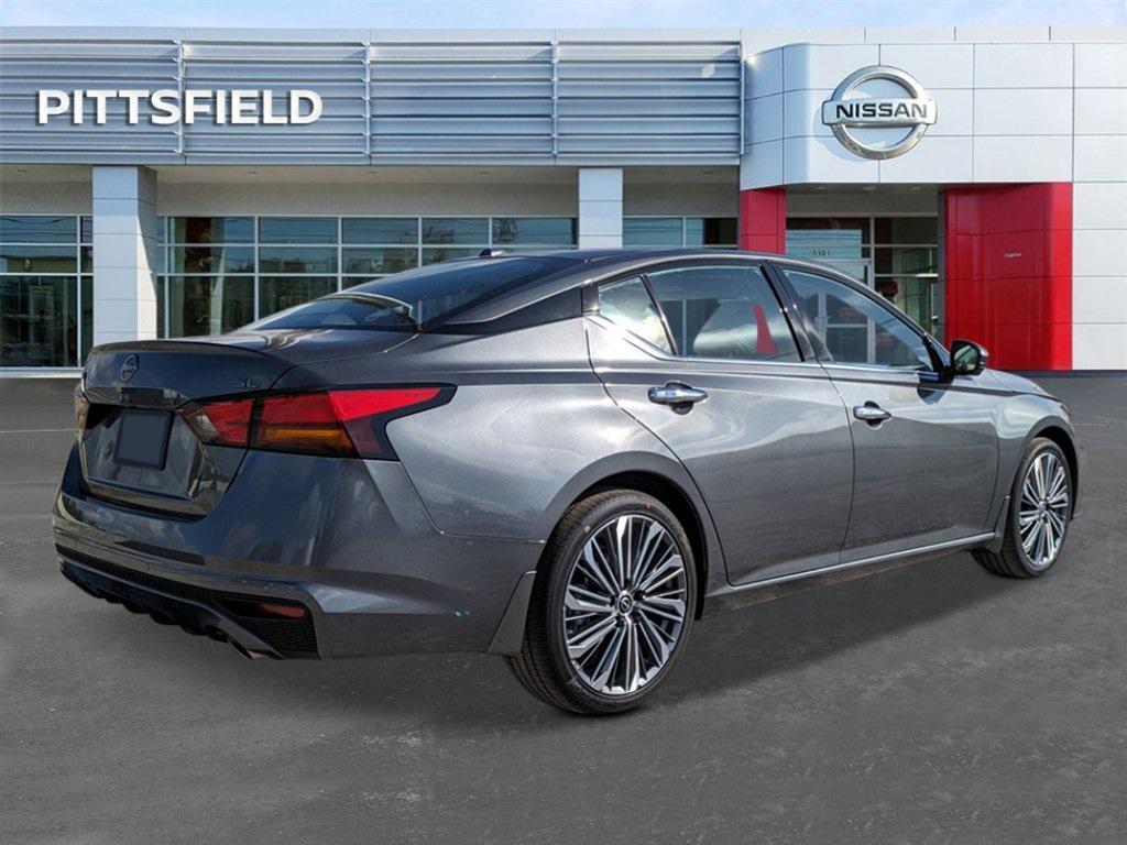new 2025 Nissan Altima car, priced at $33,867