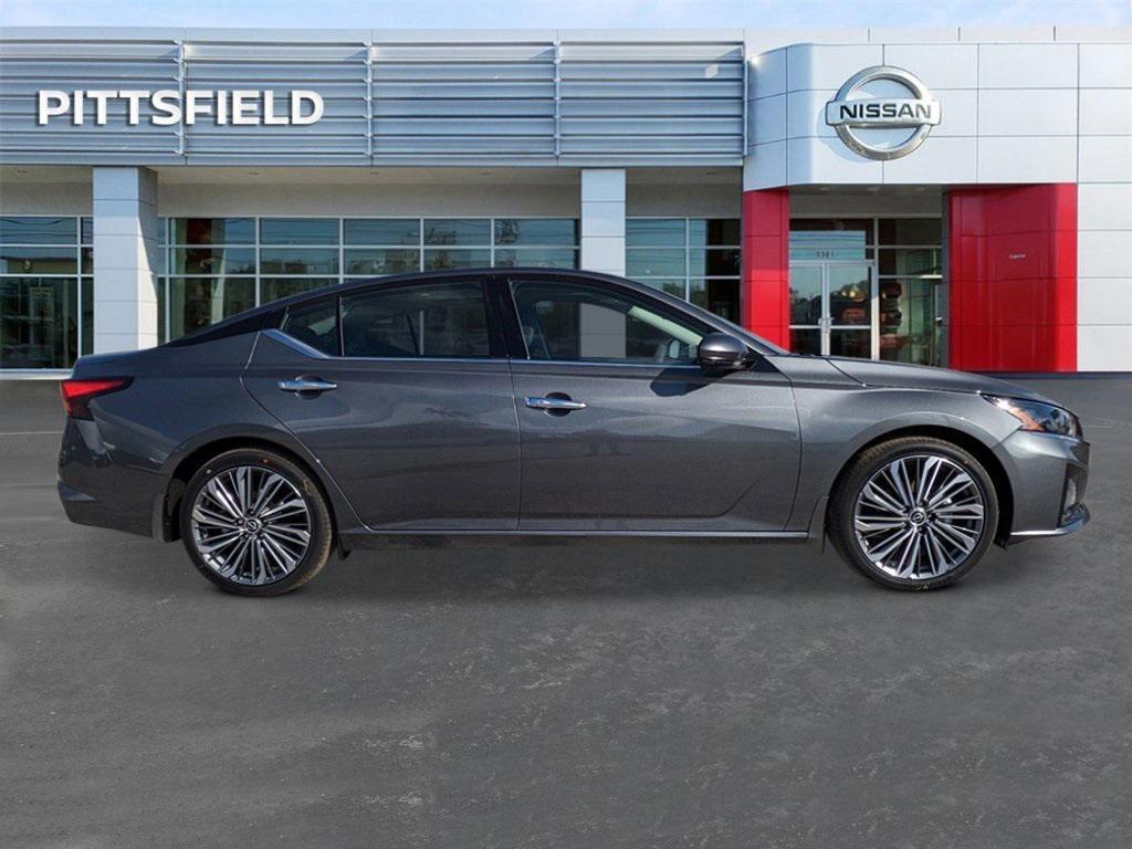 new 2025 Nissan Altima car, priced at $33,867