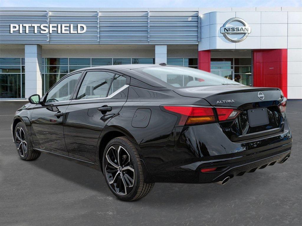 new 2025 Nissan Altima car, priced at $30,944