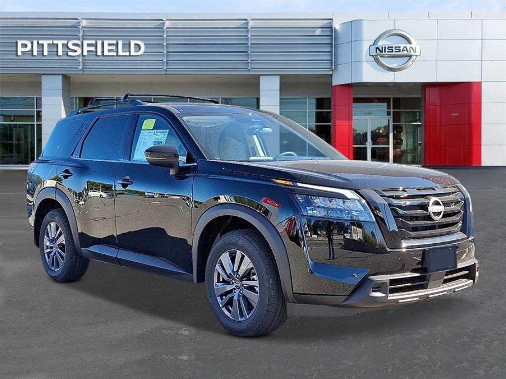 new 2025 Nissan Pathfinder car, priced at $44,375