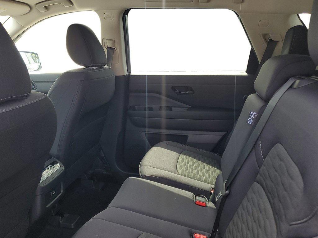 new 2025 Nissan Pathfinder car, priced at $44,375