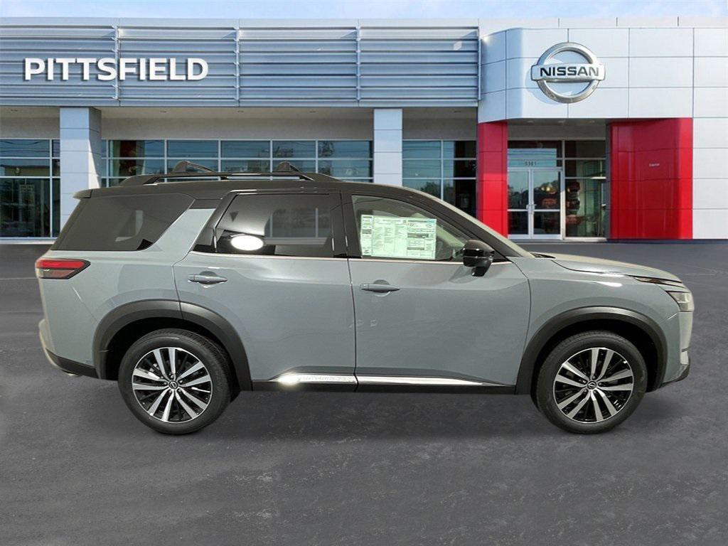 new 2025 Nissan Pathfinder car, priced at $46,122