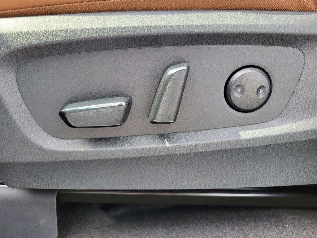 new 2025 Nissan Pathfinder car, priced at $46,122