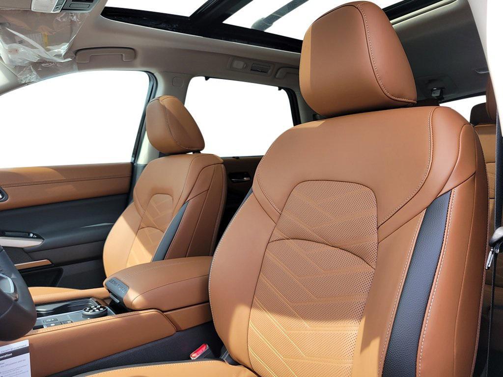 new 2025 Nissan Pathfinder car, priced at $46,122