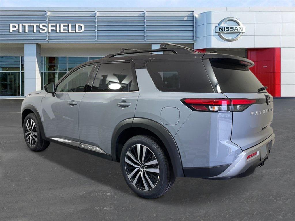 new 2025 Nissan Pathfinder car, priced at $46,122
