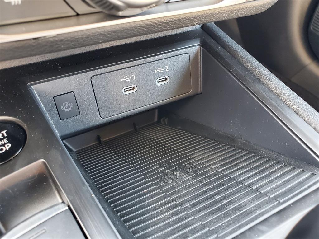 new 2025 Nissan Kicks car, priced at $24,512