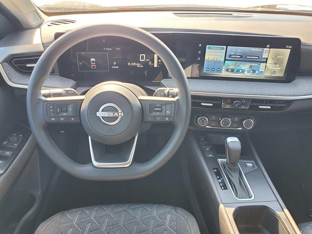 new 2025 Nissan Kicks car, priced at $24,512