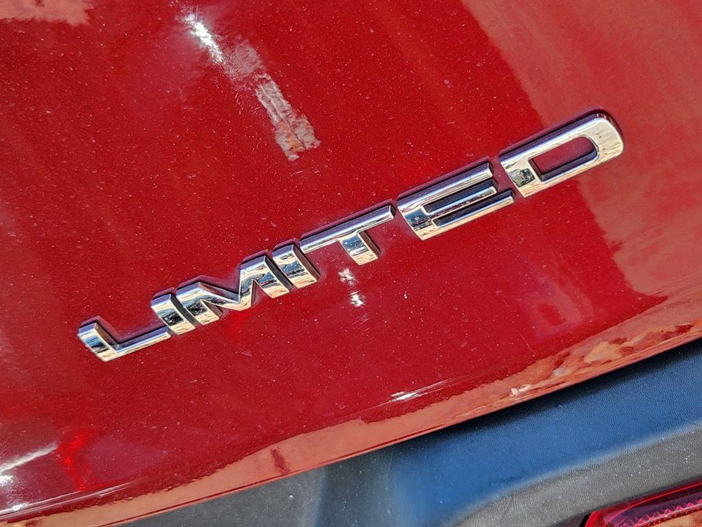 used 2015 Jeep Cherokee car, priced at $11,777