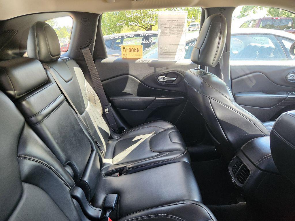 used 2015 Jeep Cherokee car, priced at $11,777