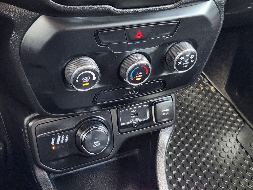 used 2018 Jeep Renegade car, priced at $16,777