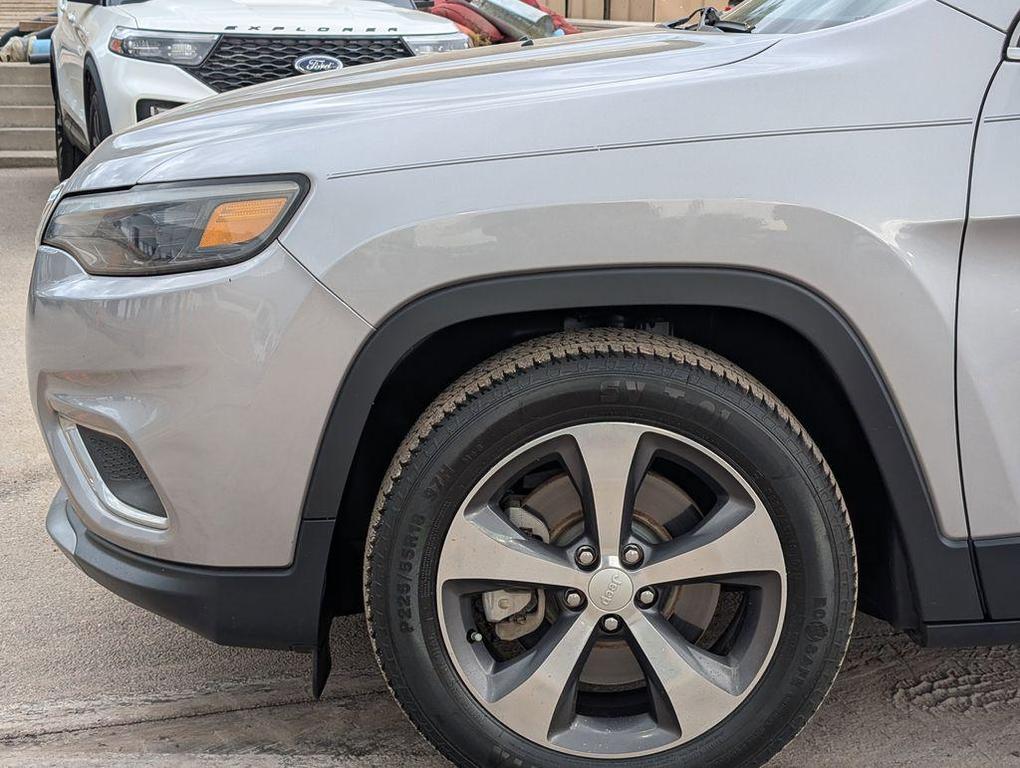 used 2019 Jeep Cherokee car, priced at $18,777
