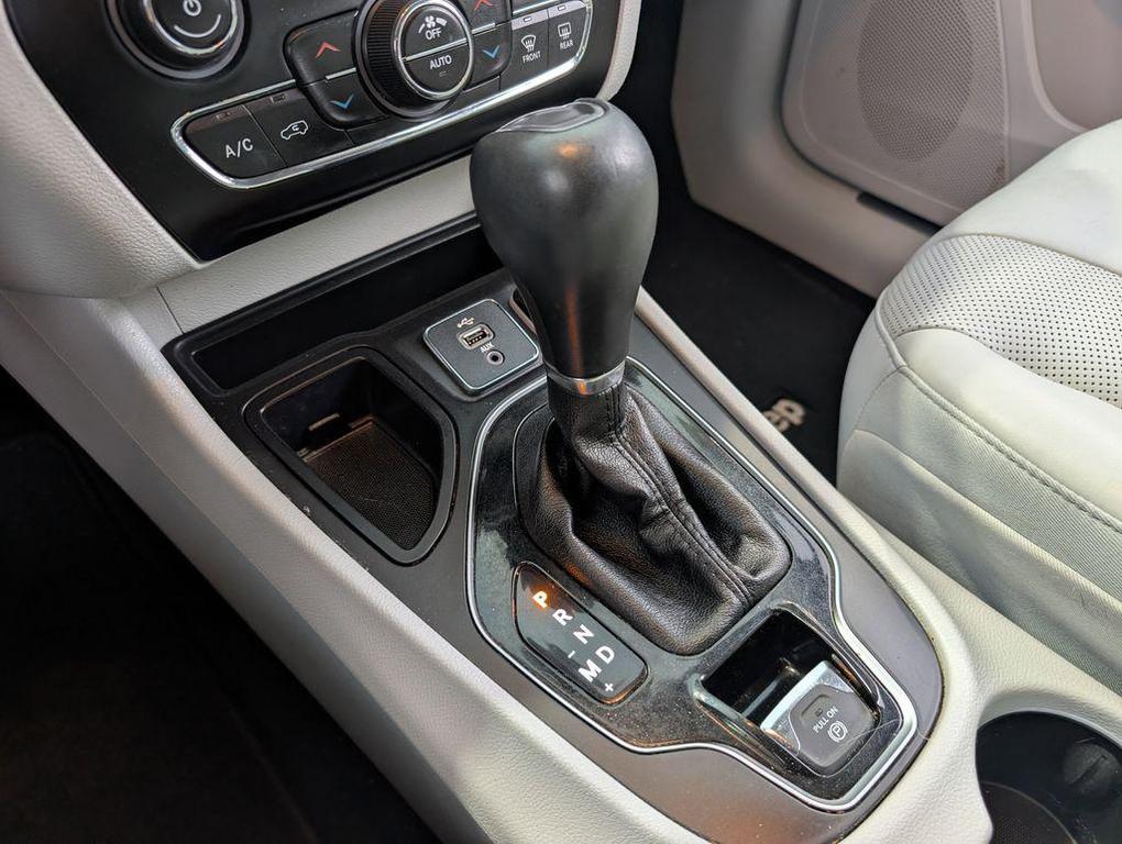 used 2019 Jeep Cherokee car, priced at $18,777