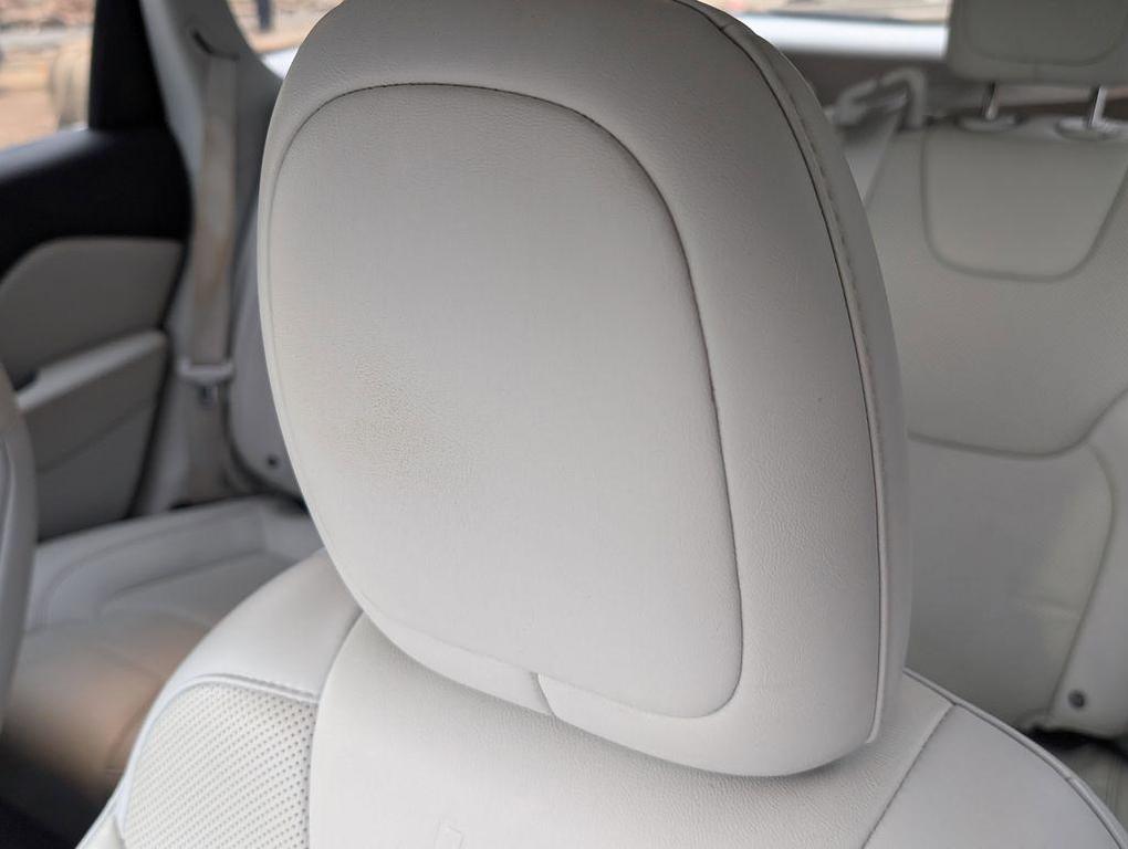 used 2019 Jeep Cherokee car, priced at $18,777