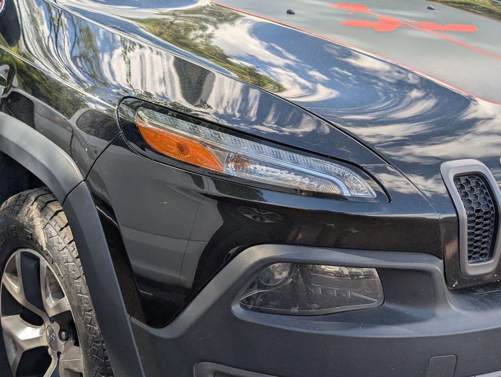 used 2014 Jeep Cherokee car, priced at $7,695