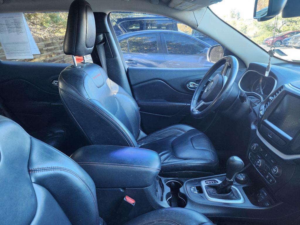 used 2014 Jeep Cherokee car, priced at $7,695