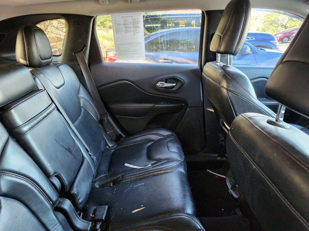used 2014 Jeep Cherokee car, priced at $7,695
