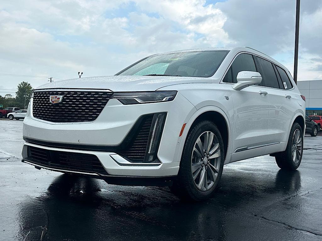 new 2025 Cadillac XT6 car, priced at $63,414
