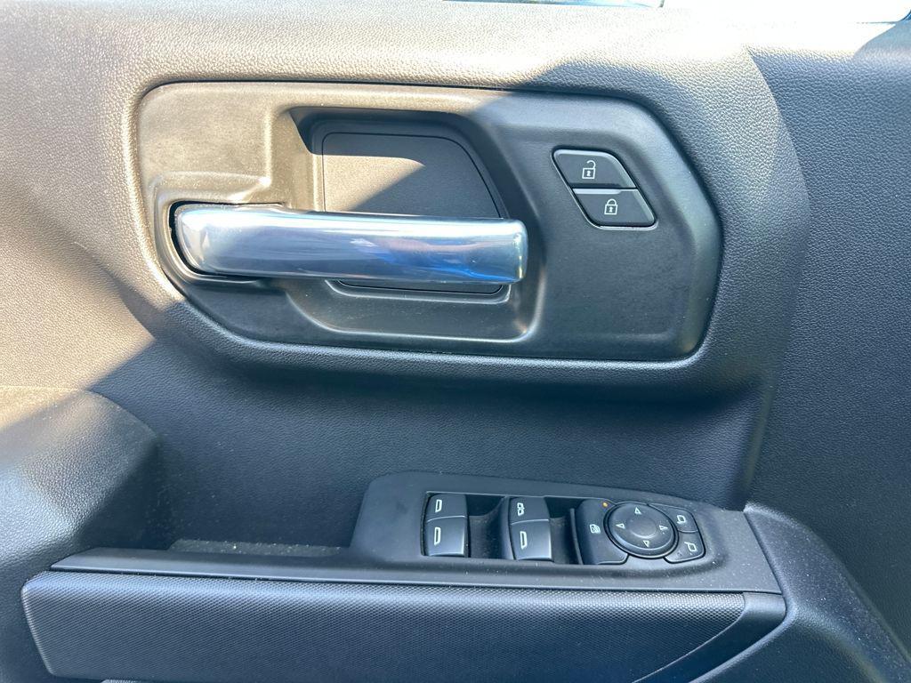 new 2025 Chevrolet Silverado 1500 car, priced at $47,641