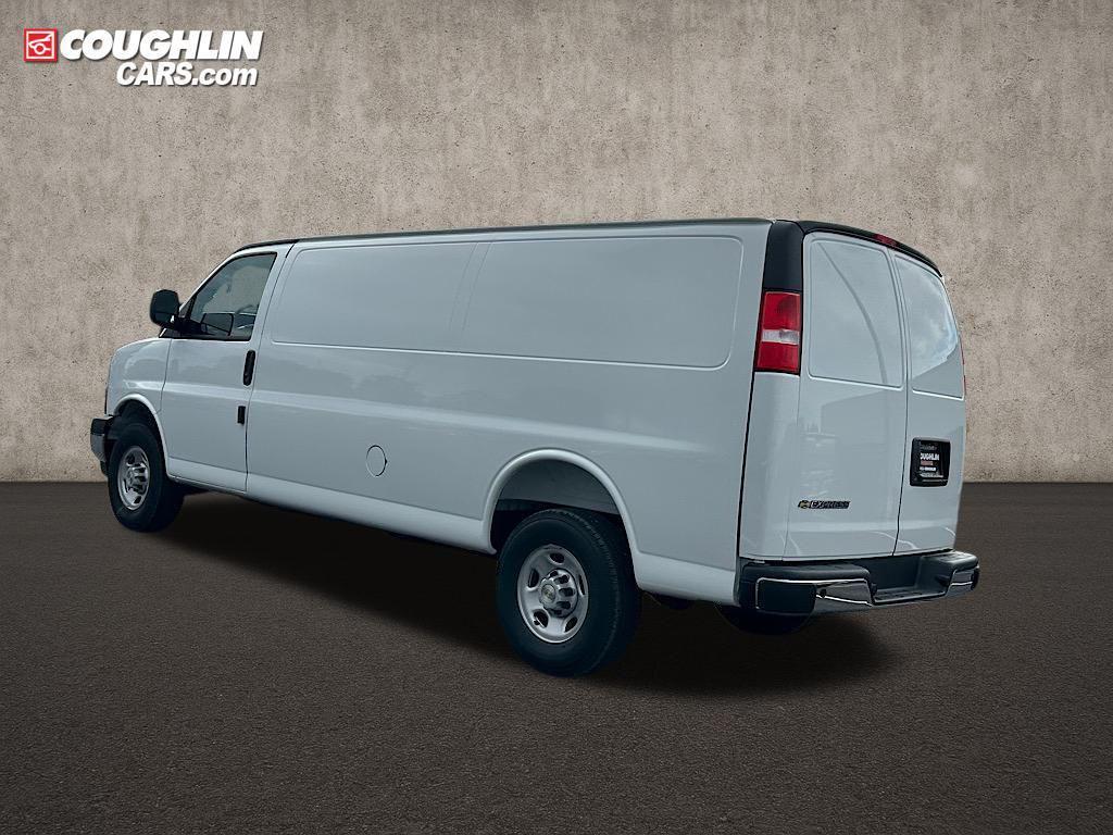 new 2025 Chevrolet Express 3500 car, priced at $50,330