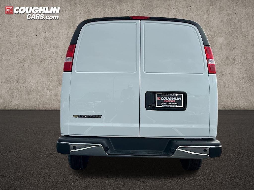 new 2025 Chevrolet Express 3500 car, priced at $50,330