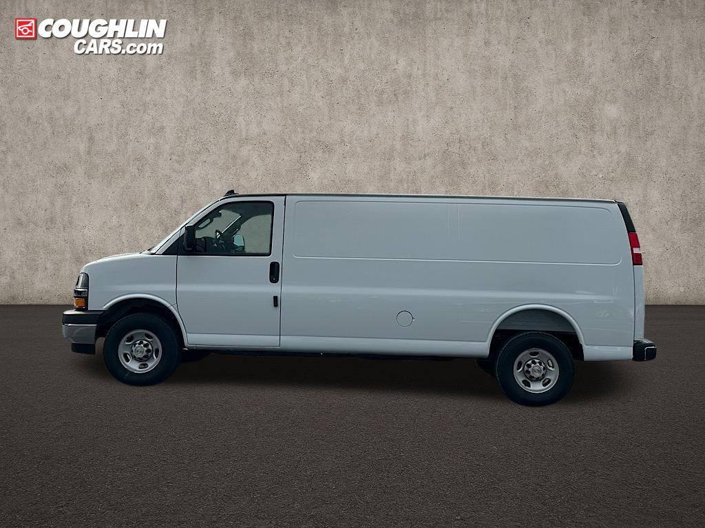 new 2025 Chevrolet Express 3500 car, priced at $50,330