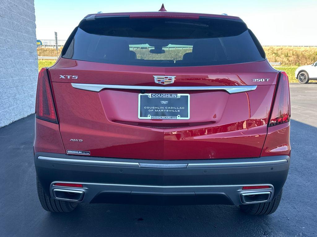new 2025 Cadillac XT5 car, priced at $55,739