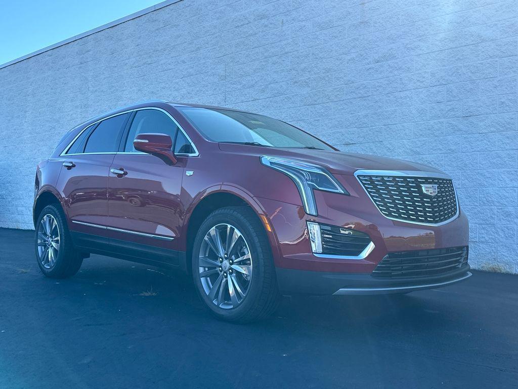 new 2025 Cadillac XT5 car, priced at $55,739