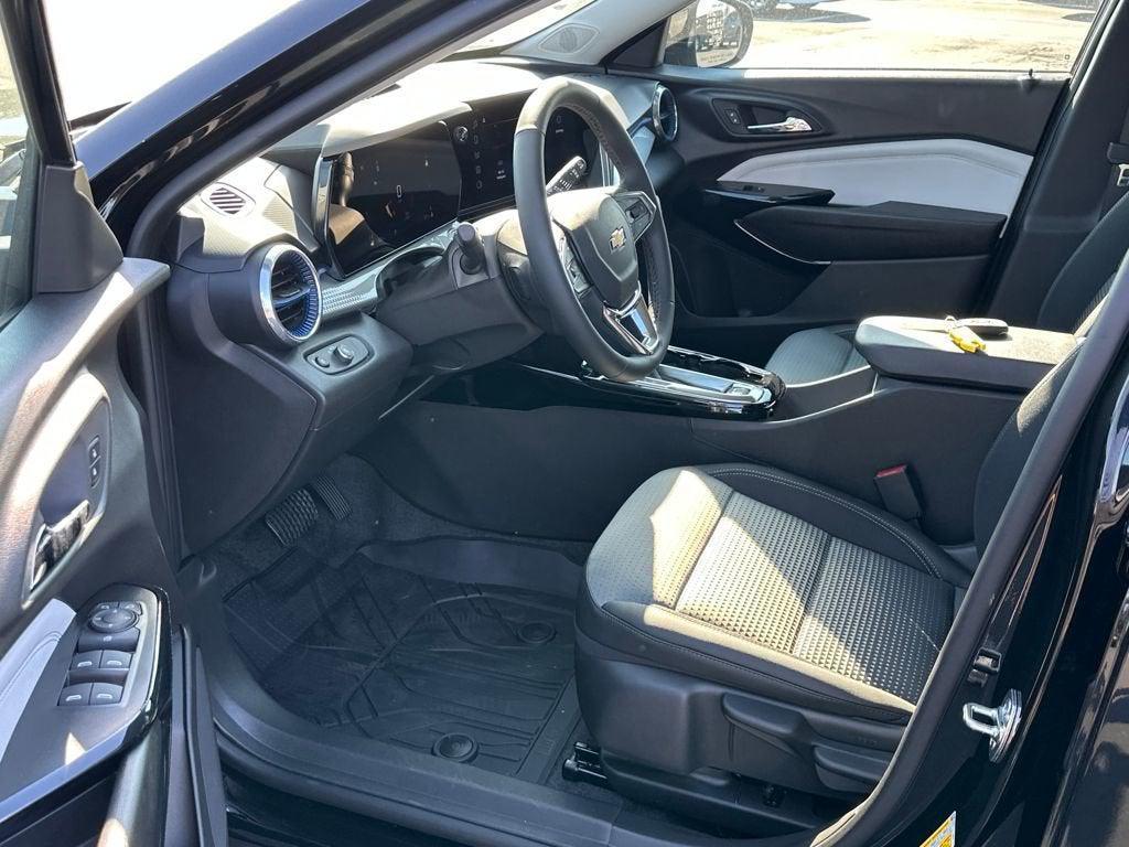 new 2025 Chevrolet Trax car, priced at $25,232