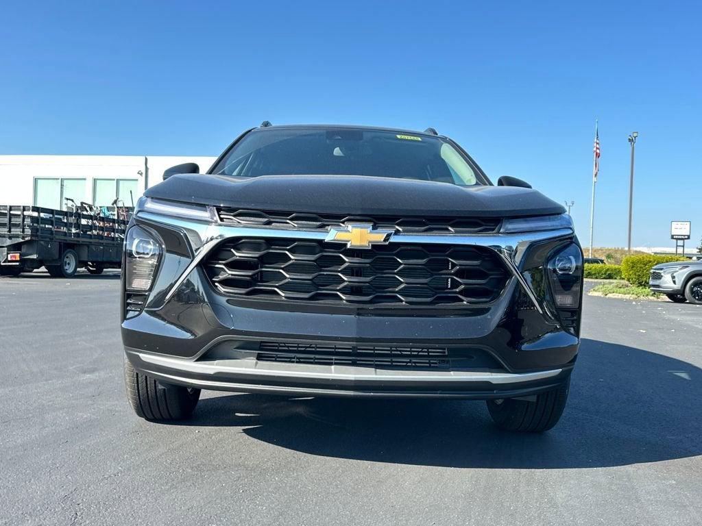 new 2025 Chevrolet Trax car, priced at $25,232