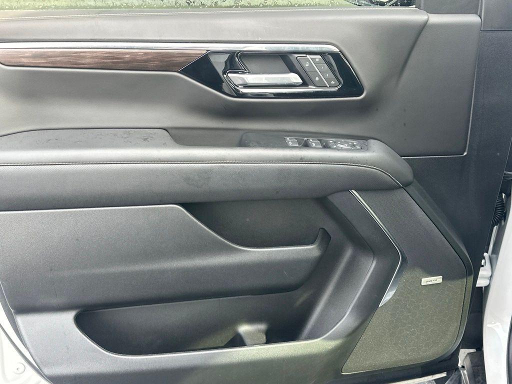 used 2025 Chevrolet Suburban car, priced at $77,665