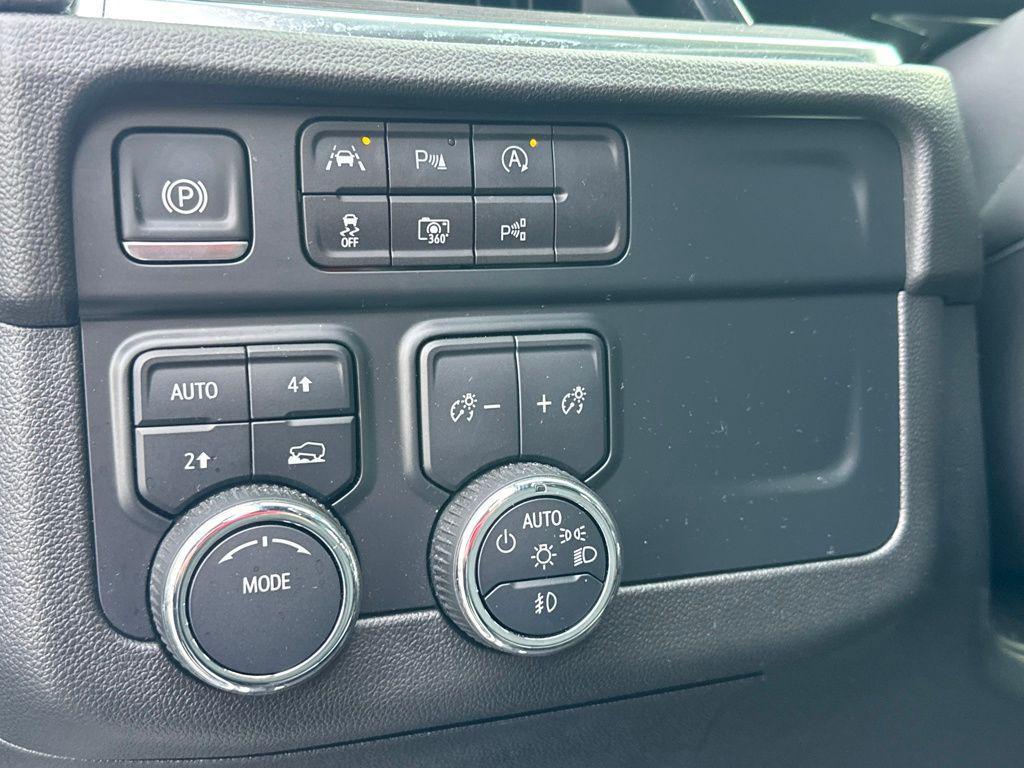 used 2025 Chevrolet Suburban car, priced at $77,665