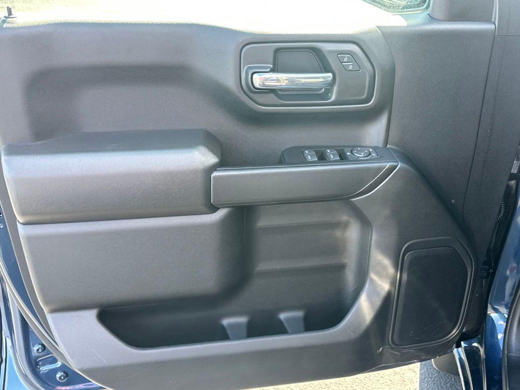 used 2023 Chevrolet Silverado 1500 car, priced at $31,889