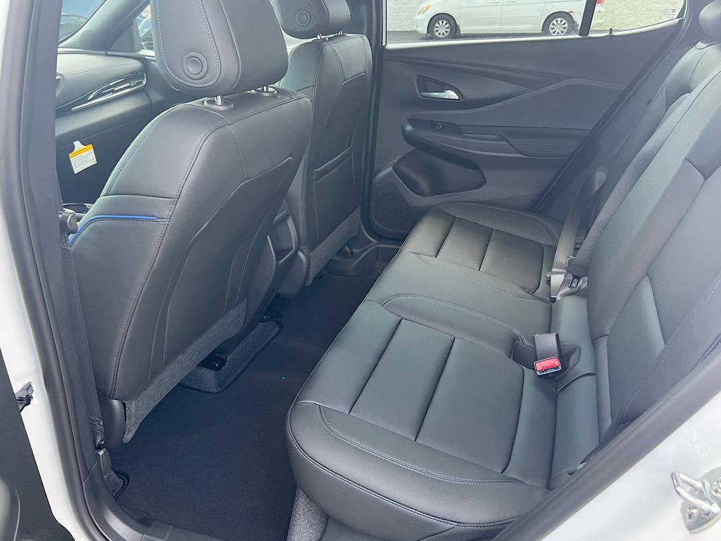 new 2025 Buick Envista car, priced at $29,215