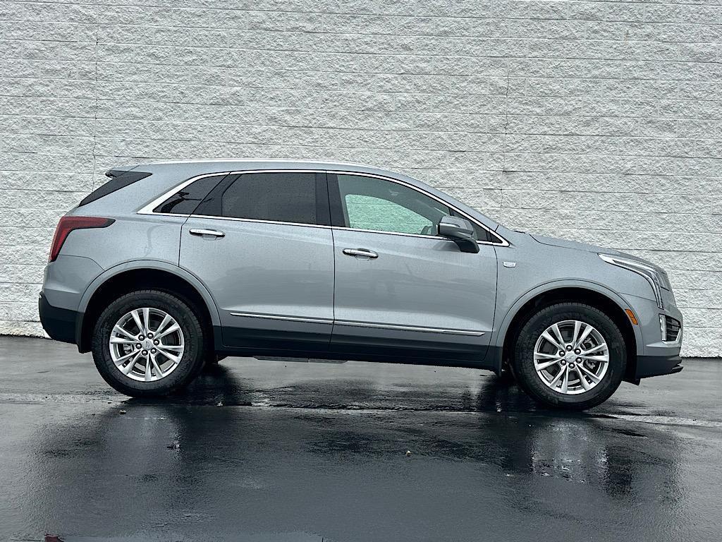 new 2025 Cadillac XT5 car, priced at $47,209