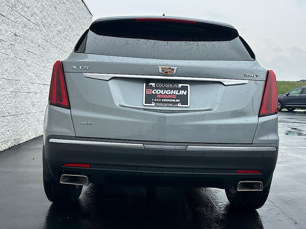 new 2025 Cadillac XT5 car, priced at $47,209