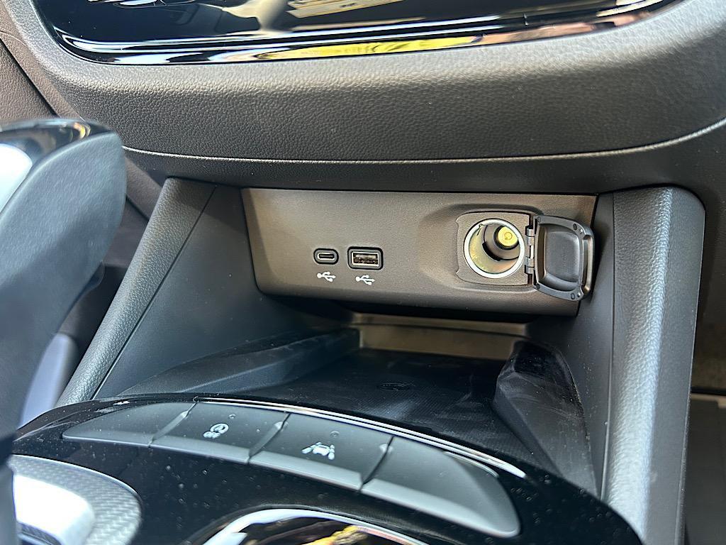 new 2025 Buick Envista car, priced at $29,996