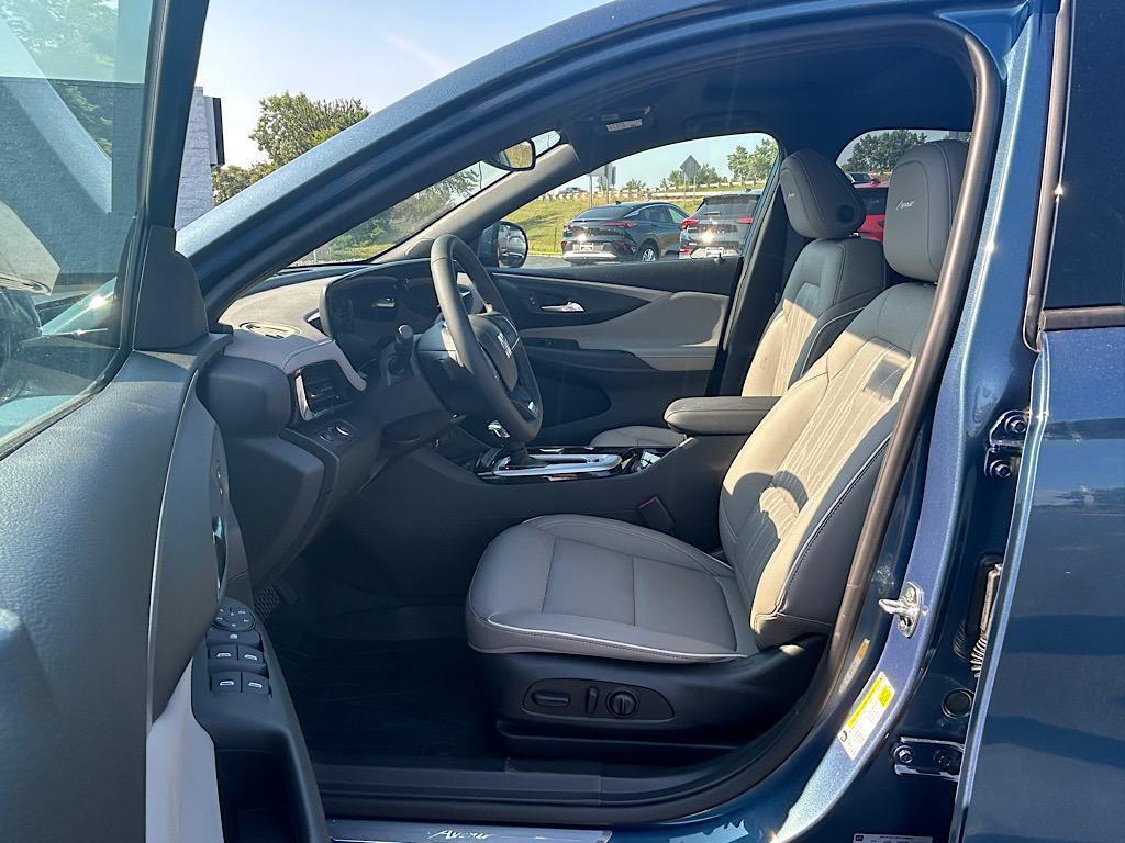 new 2025 Buick Envista car, priced at $29,996