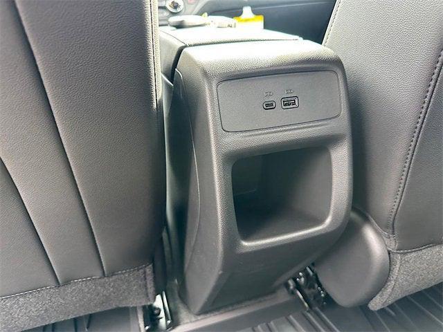 new 2025 Buick Envista car, priced at $28,025