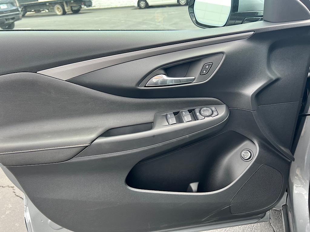 new 2025 Buick Envista car, priced at $30,496